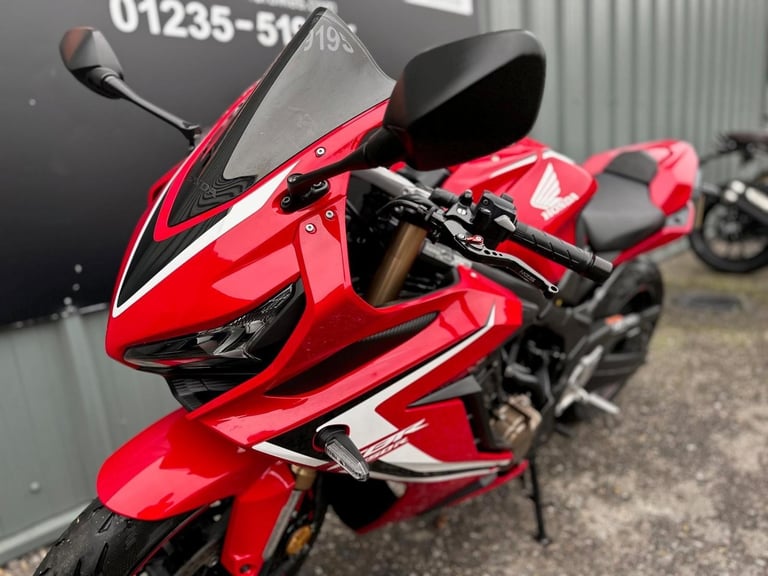 Stunning 2019/19 Honda CBR650R Motorcycle 