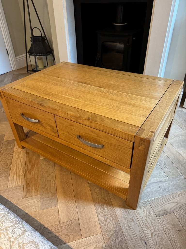 image for Solid oak coffee table 