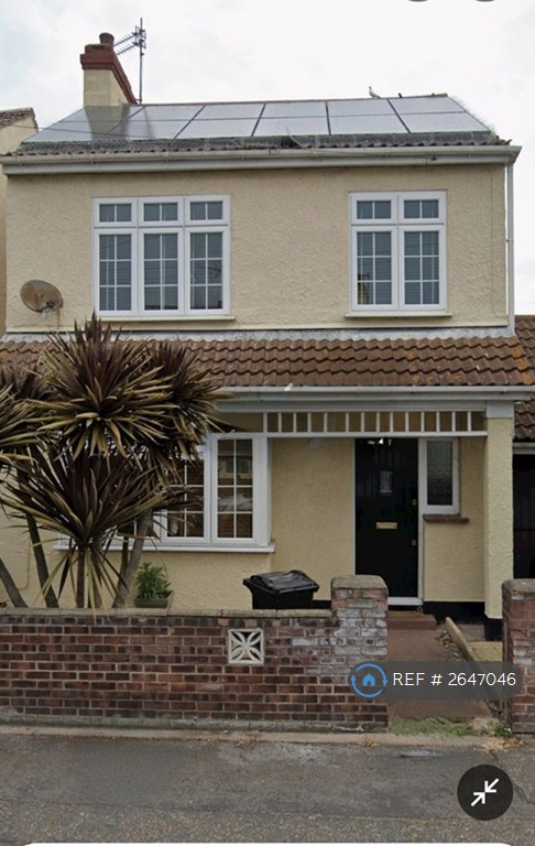 3 bedroom house in Crossfield Road, Clacton-On-Sea, CO15 (3 bed) (#2647046)