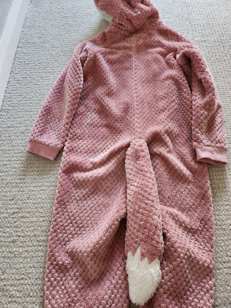 Selection of kids nightwear aged 9-11yrs
