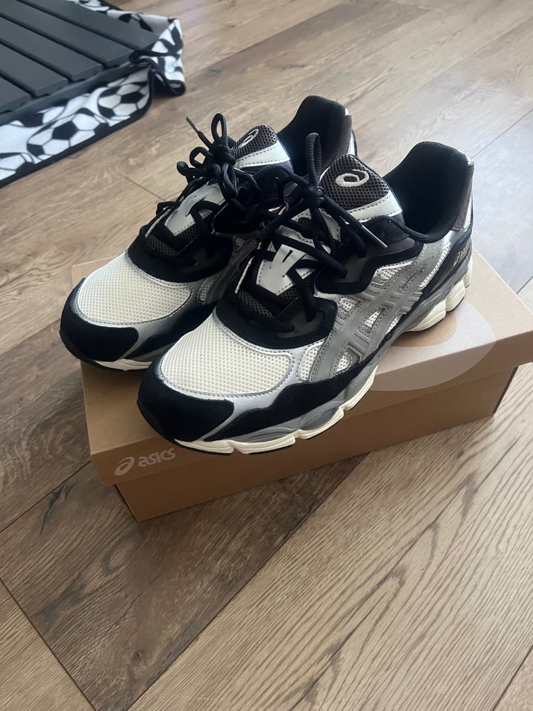 image for ASICS Gel NYC Men’s Trainers UK 10