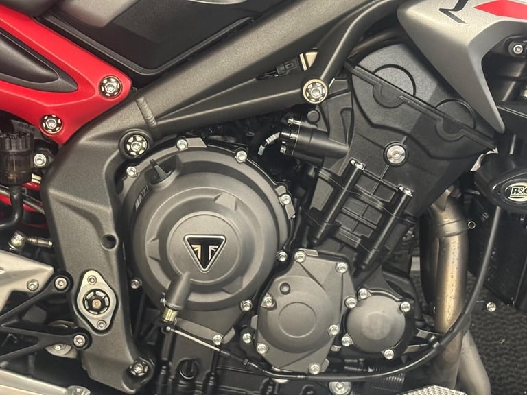 TRIUMPH STREET TRIPLE 765 R Triumph Shift Assist-Htd Grips  More