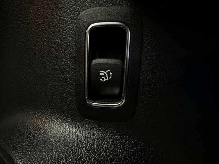 2021 Mercedes-Benz EQA EQA 250 66.5kWh AMG Line Auto 5dr ESTATE Electric Automatic