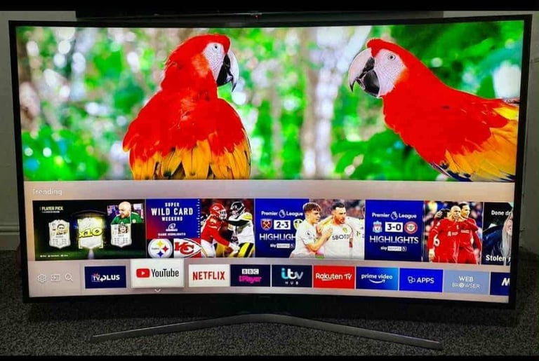 SAMSUNG SMART 4K UHD TV