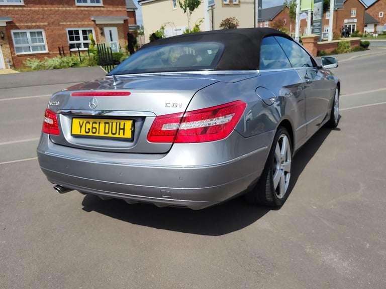 Mercedes-Benz E220 CONVERTIBLE, 61 PLATE, RARE MANUAL, FULL SERVICE HISTORY