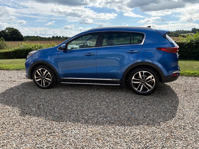 Kia Sportage 2.0 Diesel ISG 4 AWD Auto.Heated leather,reverse camera,pan roof