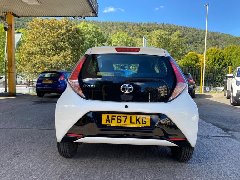 2017 Toyota AYGO 1.0 VVT-i x-play Euro 6 5dr HATCHBACK Petrol Manual