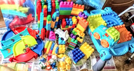 Kids Mega Blocks Bundle Aprox 400 Pieces