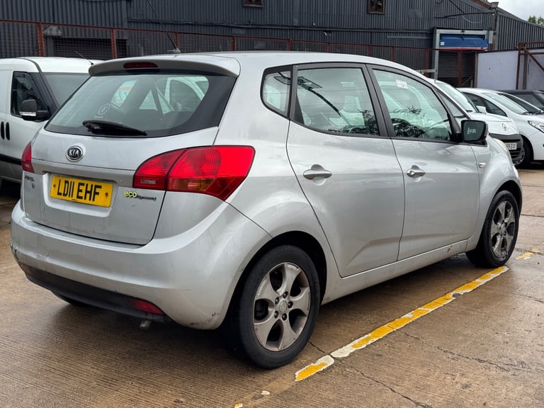 2011 Kia Venga 1.4 CRDi EcoDynamics 2 5dr HATCHBACK Diesel Manual - Image 7