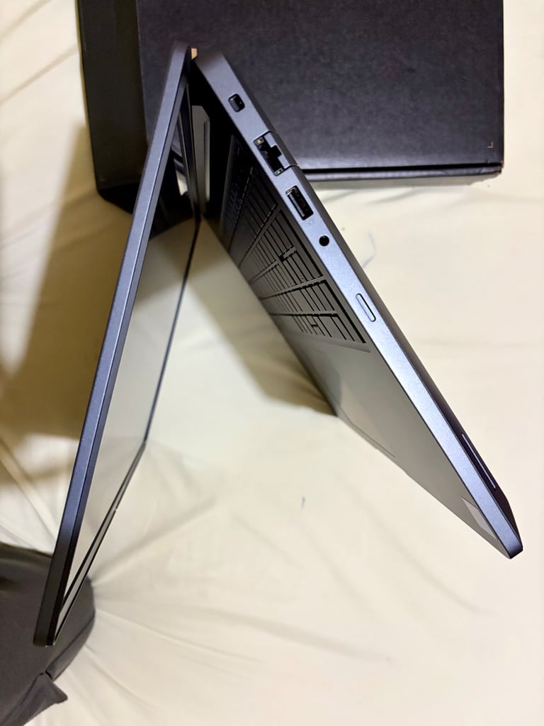 Dell pro max 16- Ultra i9 - 64 GB DDR5 Ram 