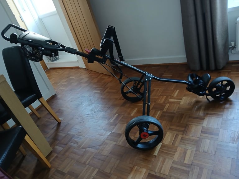 Masters 3 wheel push trolley 