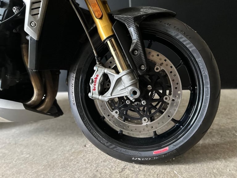 STUNNING ONE OWNER 2021/21 TRIUMPH SPEED TRIPLE 1200 RS MOTORCYCLE