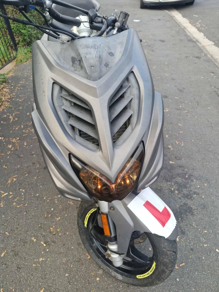 Yamaha Aerox NS50, 2016, 49 (cc)