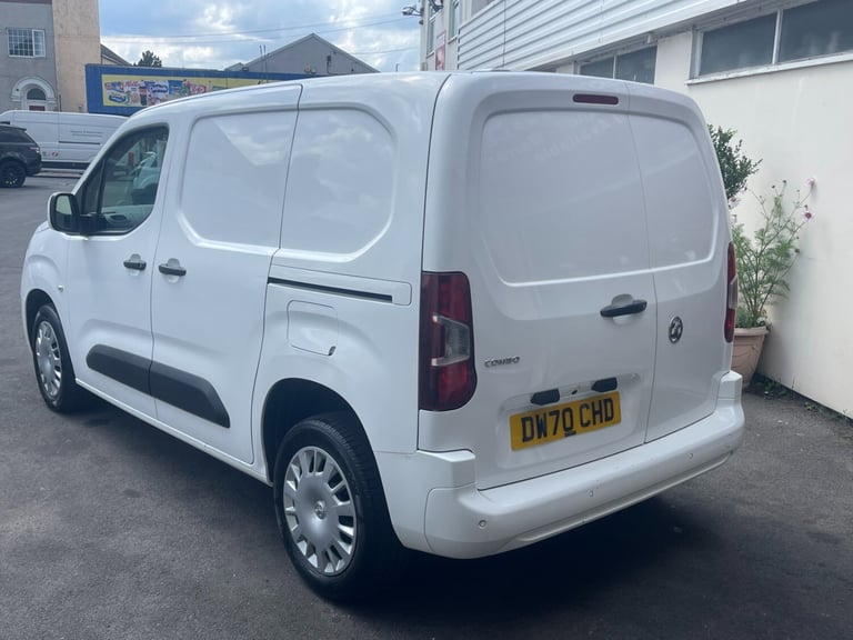 2021 Vauxhall Combo 2300 1.5 Turbo D 100ps H1 Sportive Van PANEL VAN Diesel Manual