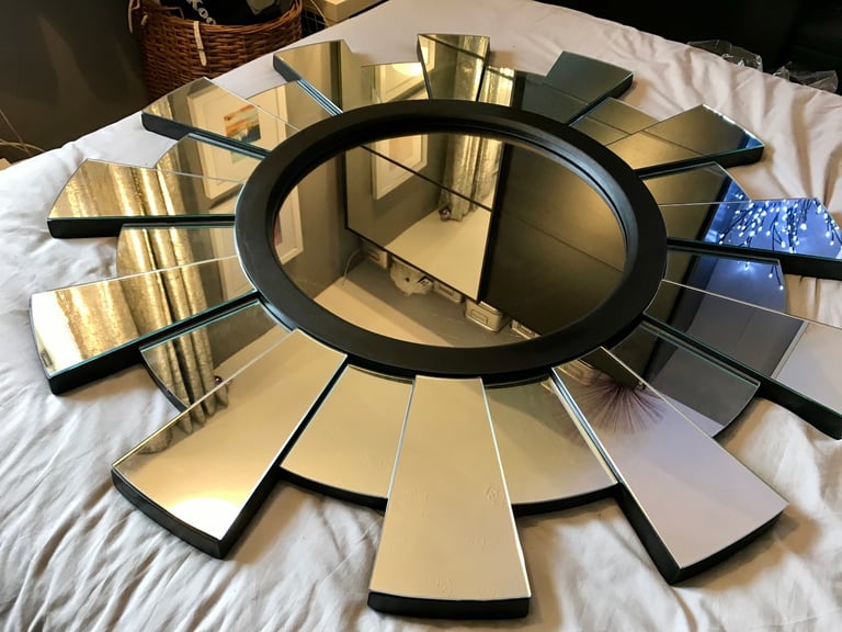 Elegant Stylish WEST DECOR very large mirror black 110.5cm or 43.5 inch dia  Light weight