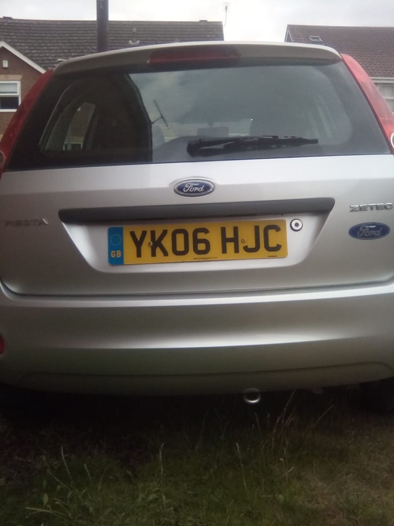 FORD FIESTA 1.25 ZETEC CLIMATE ONLY 64K MILES OFFERS INVITED 