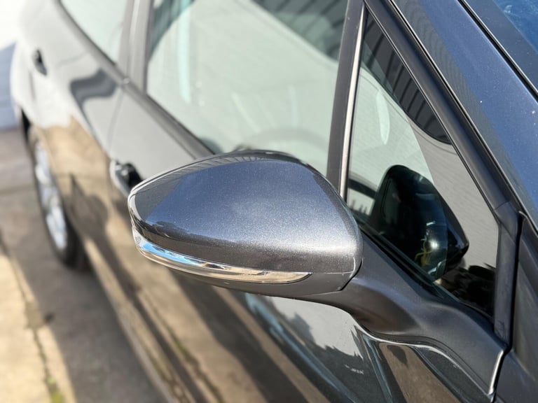 2015 Peugeot 208 1.2 VTi PureTech Active Euro 6 5dr HATCHBACK Petrol Manual