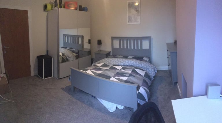 Large room for rent in shared house, Bearwood