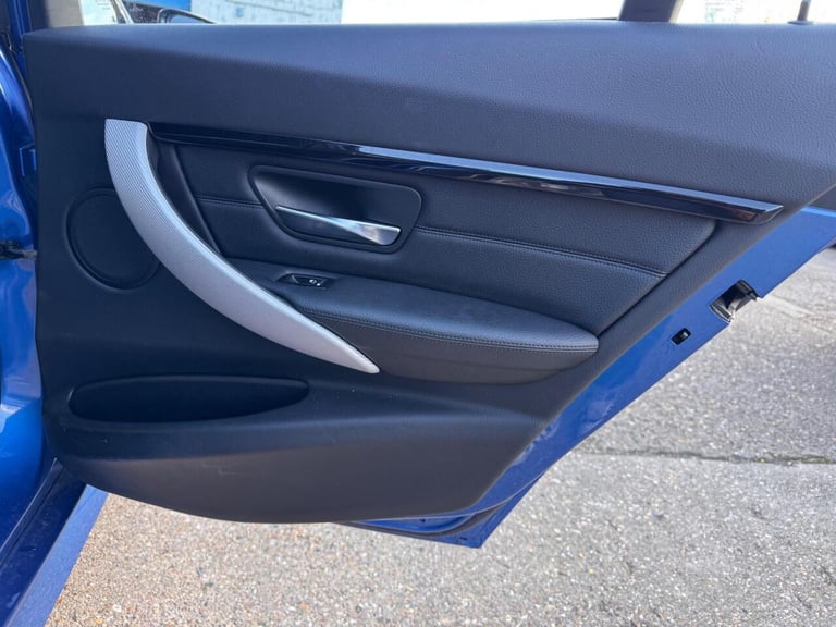 2017 BMW 3 Series Saloon (2015 - 2018) Saloon Hybrid Automatic