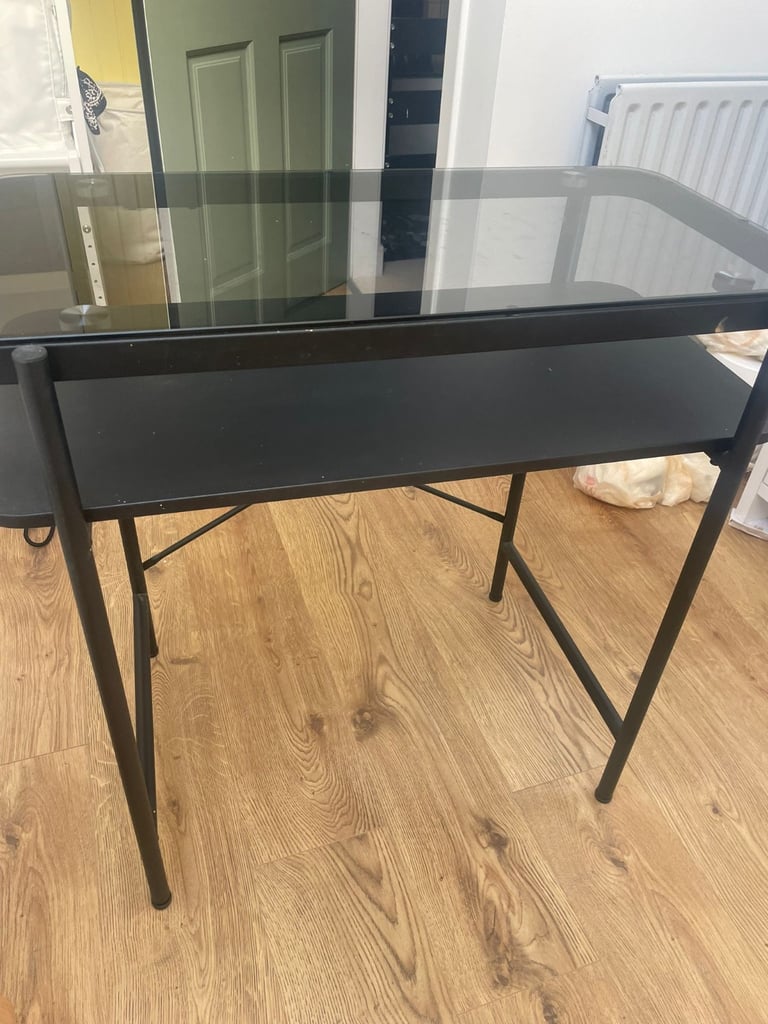 image for Desk with mirror
