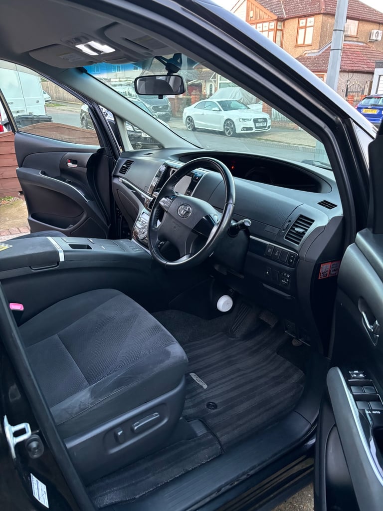 Toyota Estima E-Four - 2.4 Hybrid - 7 Seater - ULEZ dash cam 