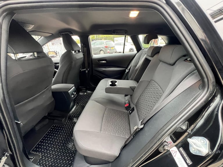 2019 Toyota Corolla 1.8 VVT-h Icon Tech Touring Sports CVT Euro 6 (s/s) 5dr ESTATE Petrol/Electri...