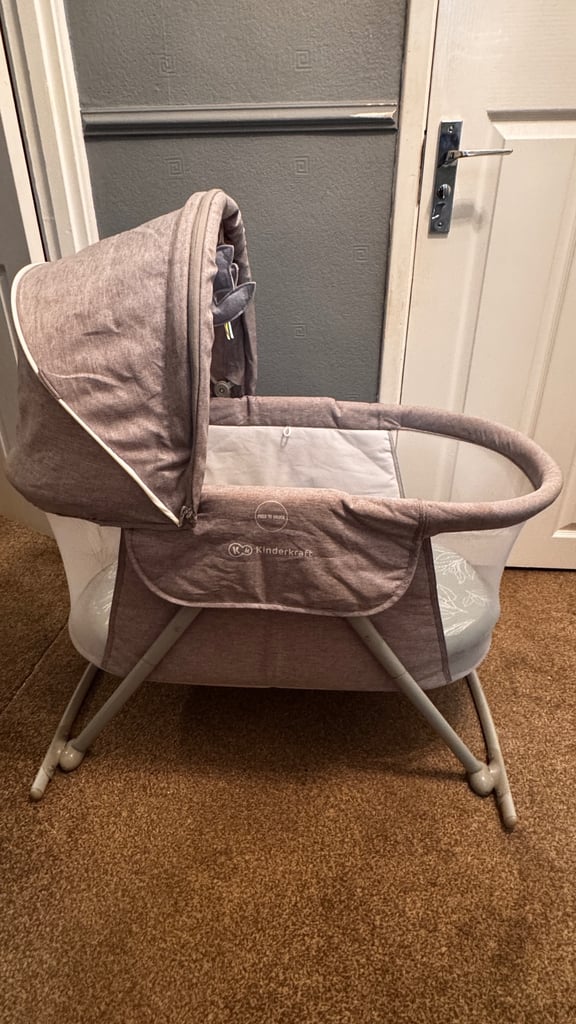 Kinderkraft 3-in-1 Baby Crib / Travel Cot / Rocker / Day Bed