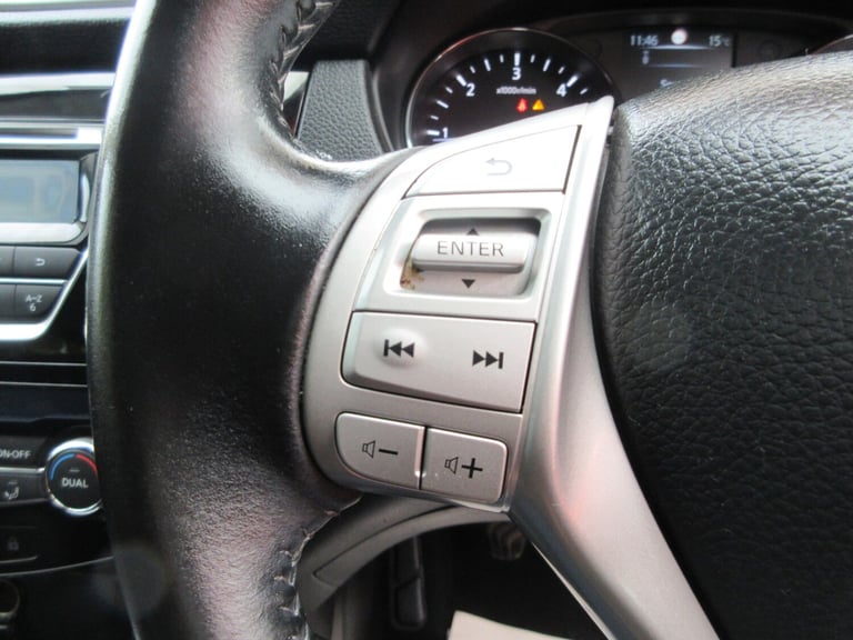 2015 Nissan Qashqai 1.5 dCi Acenta [Smart Vision Pack] 5dr HATCHBACK Diesel Manual