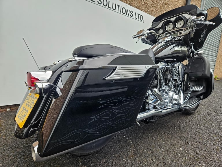 Harley-Davidson FLHX 1450 street glide. Spotless 