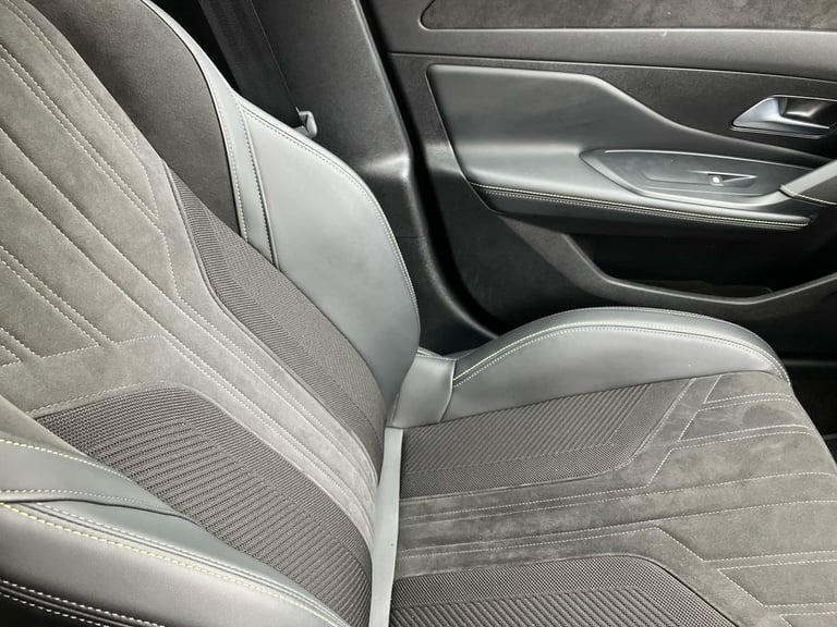 2024 Peugeot 308 115kW GT 54kWh 5dr Auto Hatchback Electric Automatic