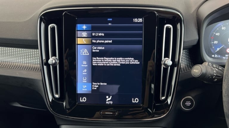 2021 Volvo XC40 R-Design, T3 automatic (Power Tailgate, Rear Park Assist) Estate Petrol Automatic