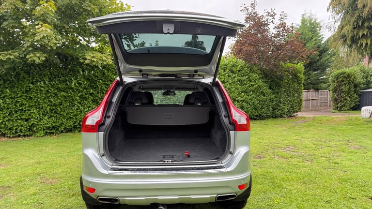 2014 Volvo XC60 D5 [215] SE Lux Nav 5dr AWD Geartronic ESTATE Diesel Automatic