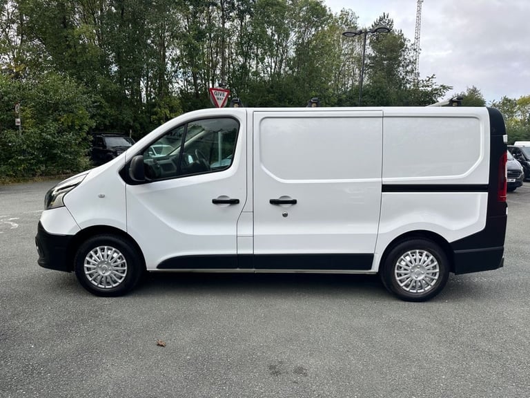 2018 Renault Trafic SL27 dCi 120 Business Van PANEL VAN DIESEL Manual
