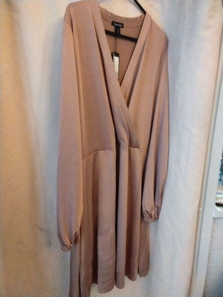Boohoo dress size 16 New With Tags 