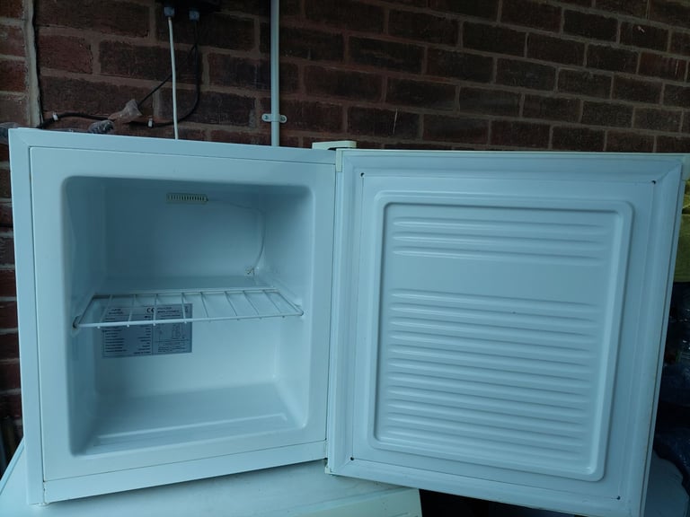 Table Top Freezer 