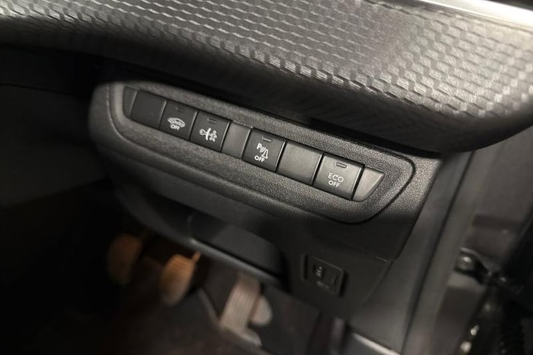 2018 Peugeot 2008 1.2 PureTech Allure Premium 5dr [Start Stop] HATCHBACK PETROL Manual