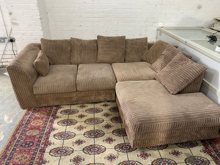 🚚Beautiful Corner Sofa For Sale 