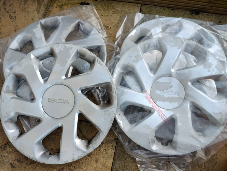 15 inch Plastic Wheel trims for Dacia set of 4