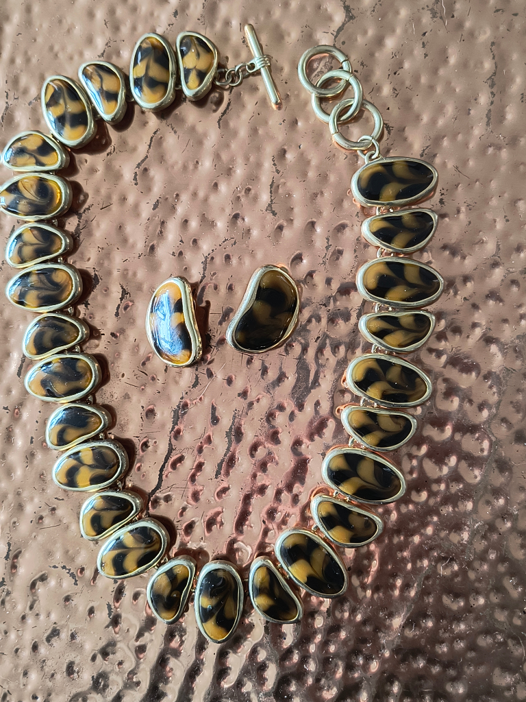 Vintage gold tone statement necklace and earrings 