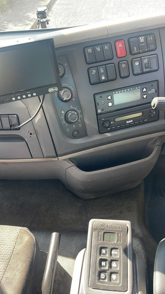 2017 (66) LEYLAND DAF LF 260 REFUASE TRUCK. GARWOOD BODY. FULL TRADE LIFT