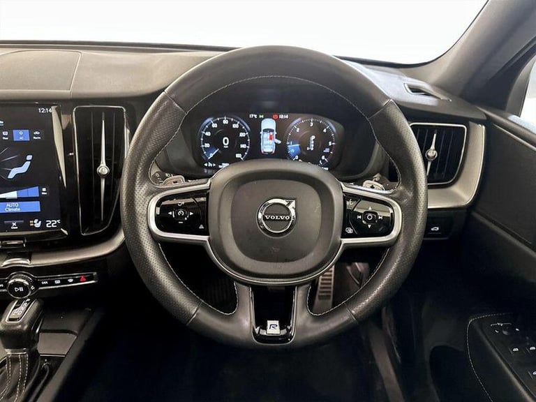 2018 Volvo XC60 2.0 D4 R DESIGN 5dr AWD Geartronic ESTATE DIESEL Automatic