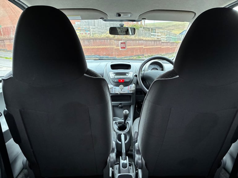 Peugeot, 107, Hatchback, 2011, Manual, 998 (cc), 3 doors