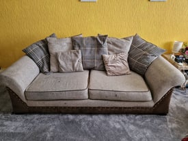 2 + 3 seater sofa. ( felling, gateshead) 