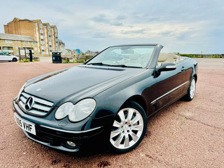 image for 2005 Mercedes-Benz CLK 350 Elegance 2dr Tip Auto CONVERTIBLE Petrol Automatic