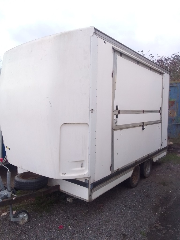 Catering trailer burger van horsebox mobile kitchen equipment 