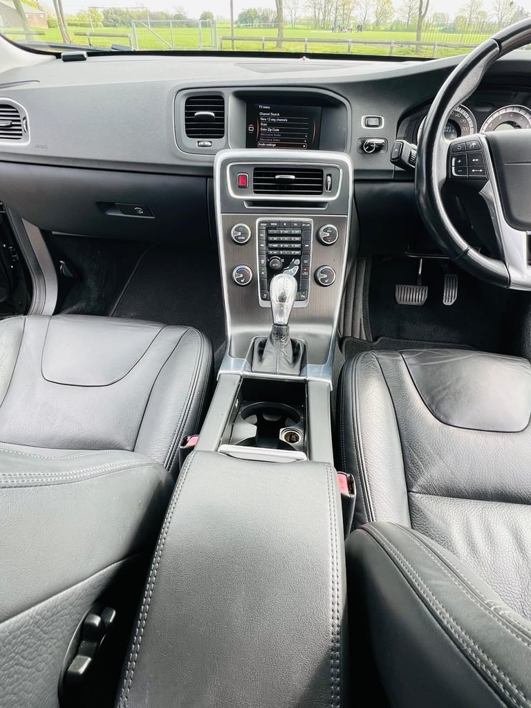 Volvo v60 t4 1.6 petrol ulez free leather cruise control reverse camera 