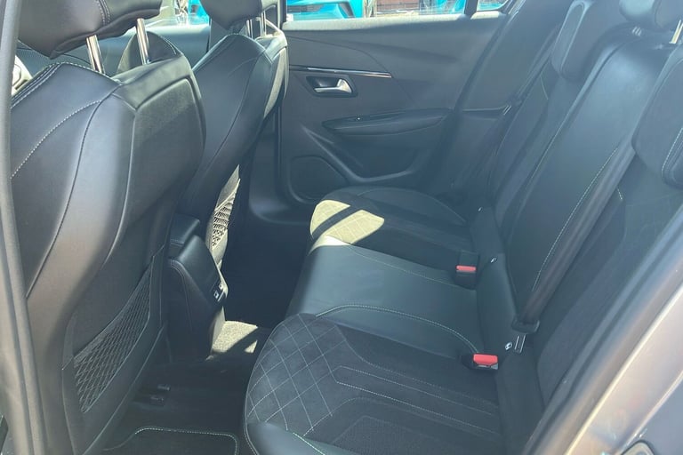  Peugeot 208 1.2 Puretech Gt Premium Hatchback 5dr Petrol Eat Euro 6 s/s 130 Ps