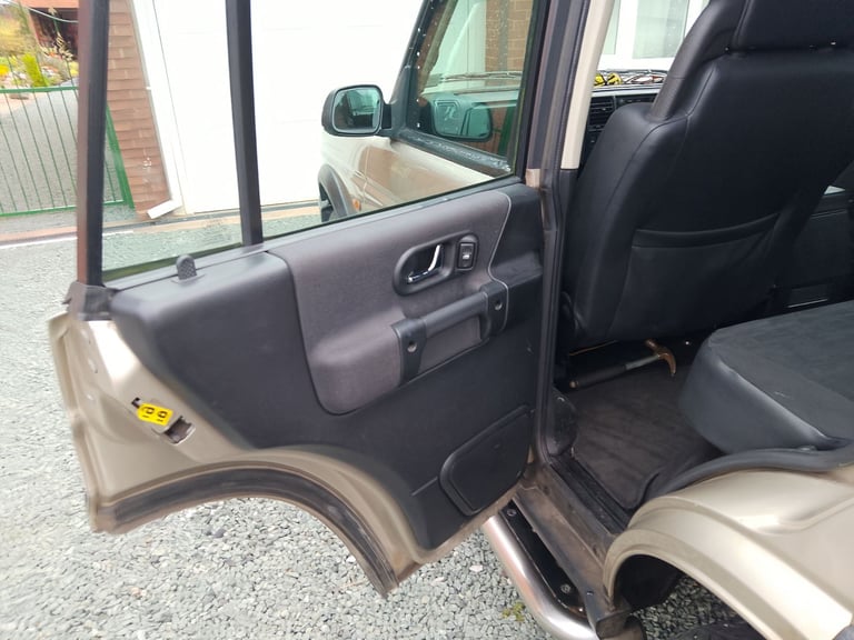Land Rover, DISCOVERY, Estate, 2003, Manual, 2495 (cc), 5 doors
