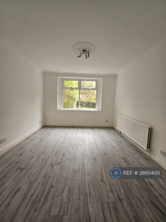 3 bedroom house in Brookside Drive, Salford, M7 (3 bed) (#2665400)