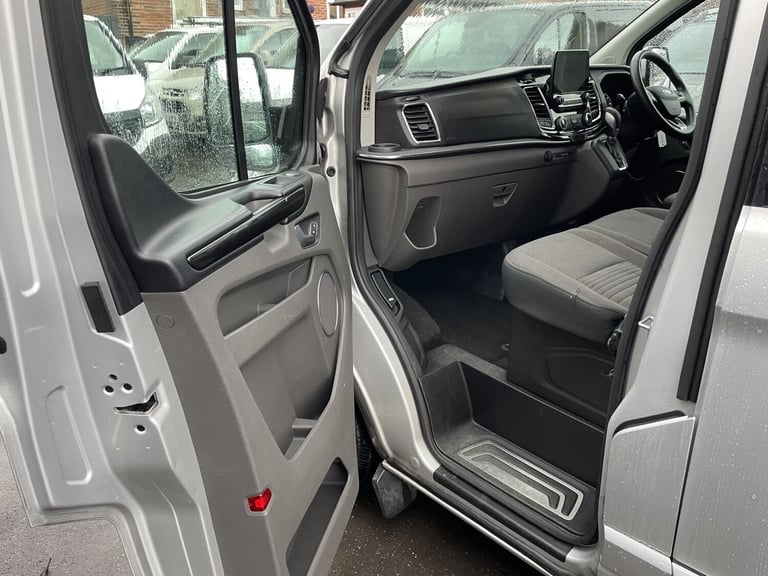 FORD TOURNEO CUSTOM 2.0 TDCI 320 TITANIUM 9 SEAT MINIBUS AUTOMATIC LWB EURO 6